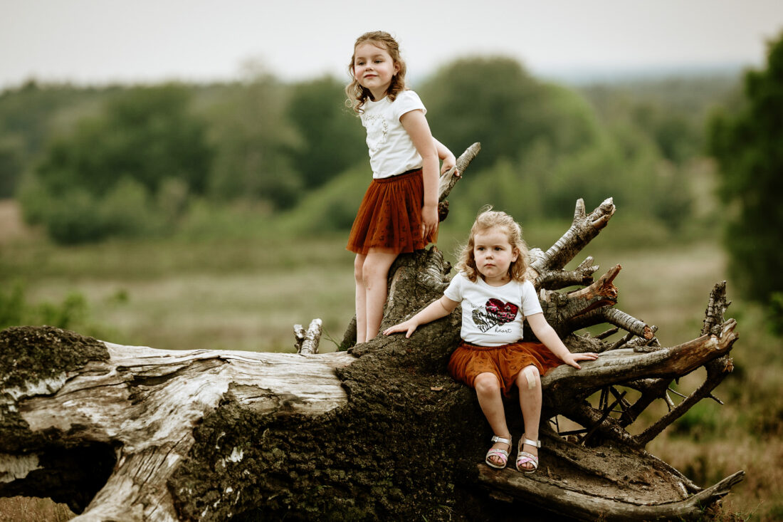 Kinderen spelen buiten fotograaf Apeldoorn